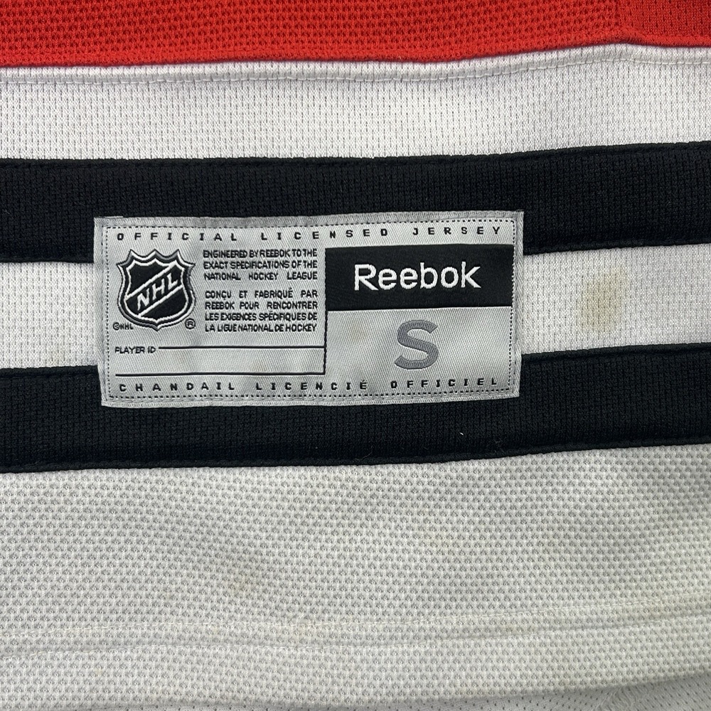 Women's Reebok Chicago Blackhawks Jonathan Toews NHL Red Hockey Jersey Small - Picture 3 of 9